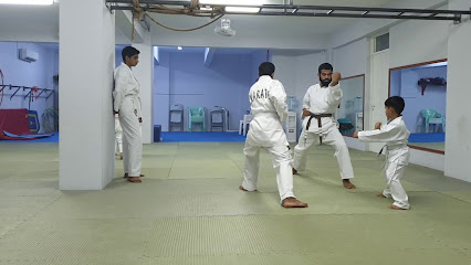 اكاديمية مسقط للكاراتيه - دو Karate - Do - Seeb -