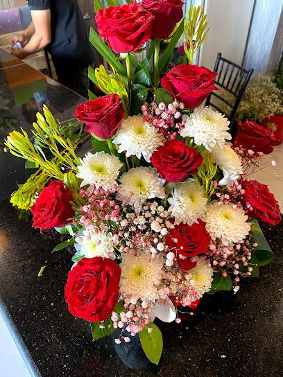 Roses & Gift Corner - Oman|Muscat 112|Al Iskan St|JG2R+P2C