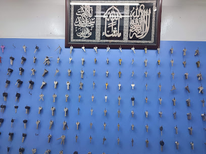 تتوفر خدمة نسخ مفاتيح السيارة والمنزل وخدمات الطوارئ على مدار ٢٤ ساعة Car and house key duplication and emergency services available 24 hour - Seeb - +968 9836 5786