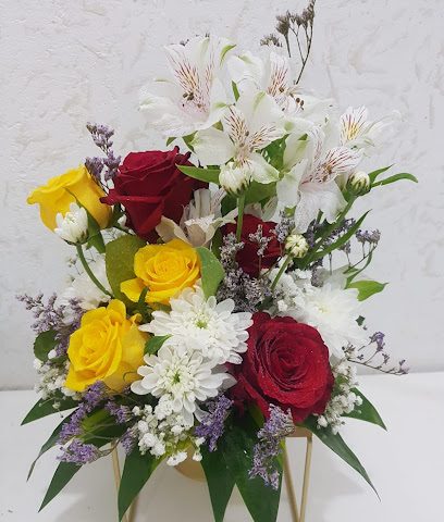 زهرة السوسنة البنفسجية -  - +968 9539 3996