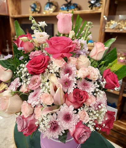 Magenta Flowers - Al Amarat - +968 9778 8593