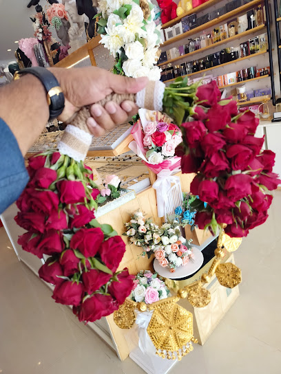 Choice Flowers - تشويز فلورز - Oman|Bidiyah|Mintarib Souq|CRM2+Q7R