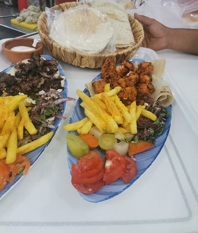 مطعم ومطبخ بركة الفيحاء -  - +968 9953 7200