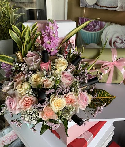Modern Arena Flowers - Muscat - +968 9403 3016